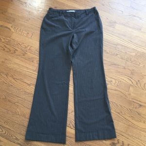 Woman’s Loft wide leg cuffed pants size 8